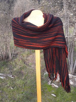 pashminas de lana negra con rojo